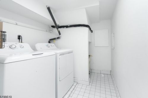 86 Midland Blvd, Maplewood NJ  07040-1810 exterior