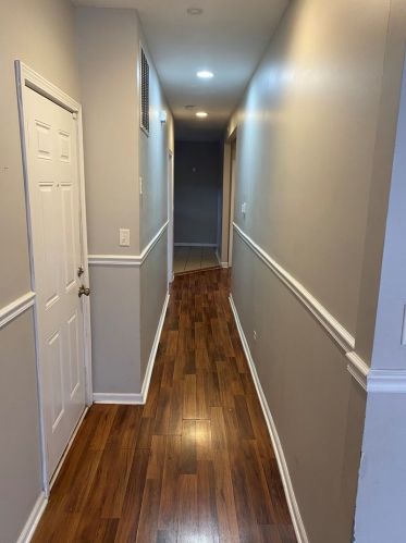 8401 Oglesby Ave, Chicago IL 60617-5628 exterior