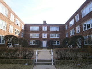 2203 Morse Ave, Chicago IL  60645-4819 exterior