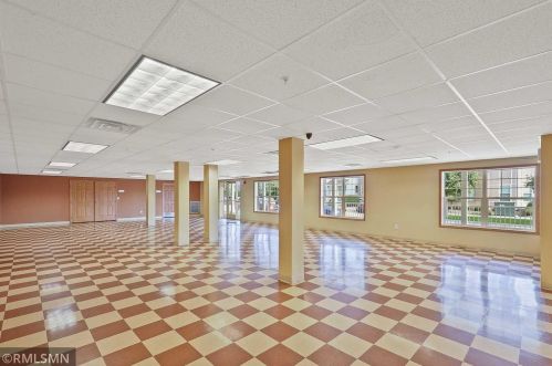 114200 Hundertmark Rd, Chaska MN  55318-4555 exterior