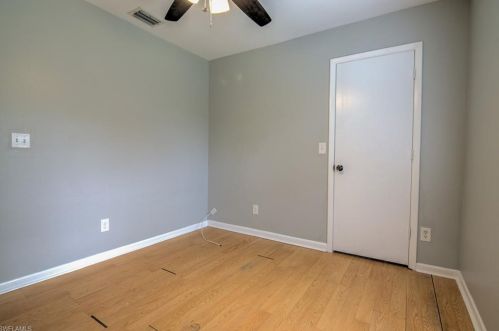 4424 31 Pl, Naples FL 34116-8040 exterior