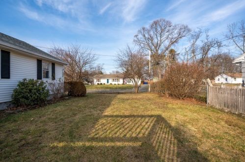 281 Hartwick St, Springfield MA 01108-3564 exterior