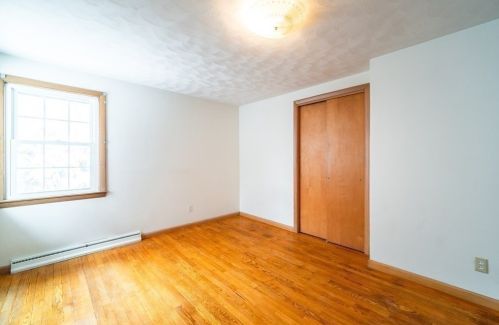 295 Draper St, Springfield MA 01108-2908 exterior