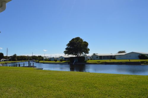 908 7 Ave, Boynton Beach FL 33435-3879 exterior