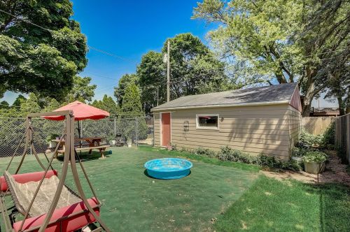 4076 83, Milwaukee WI 53222-1804 exterior