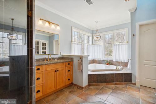 11409 Palatine Dr, Rockville MD  20854-1453 exterior