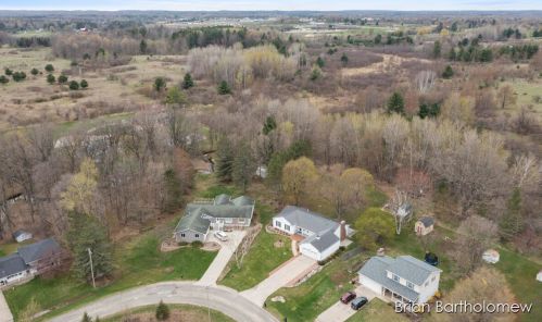 20660 Edgewood Dr, Big Rapids MI 49307-9214 exterior