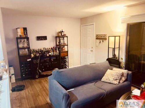 4401 Birchwood Ct, New Brunswick NJ 08902-3919 exterior