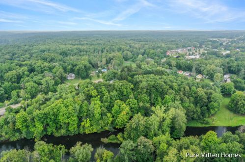 714 State St, Belding MI  48809-9214 exterior