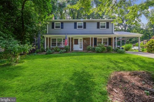 12 Crst Park Ct, Silver Spring MD 20903-1305 exterior