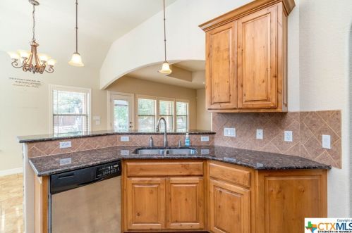 578 Winding River Ln, Spring Branch TX 78070-6382 exterior