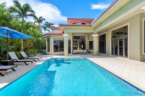 717 4 St, Boca Raton FL 33432-4107 exterior