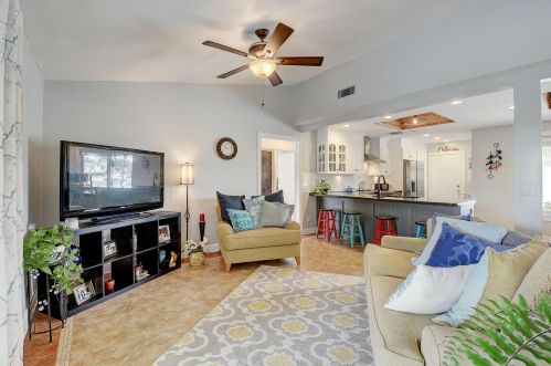 23 Las Flores, Boynton Beach FL 33426-8808 exterior