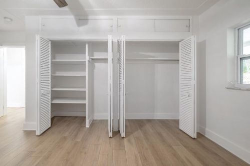 1220 Clifton St, Tampa FL  33604-6810 exterior