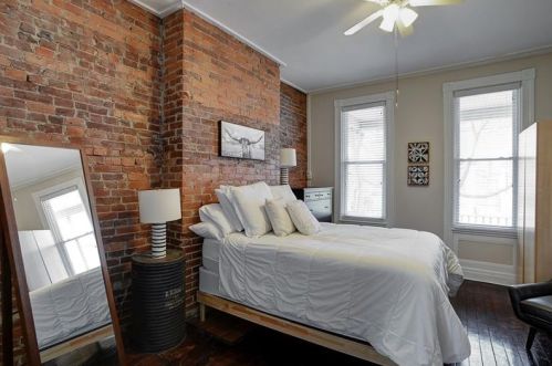 5972 Alder St, Pittsburgh PA 15232-1902 exterior