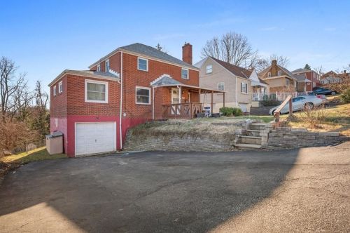 922 Edward Dr, Pittsburgh, PA 15227-3916