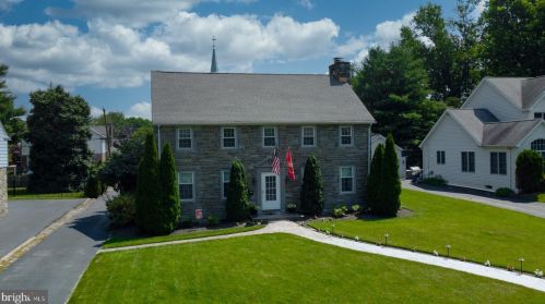 5 Lexington Ave, Pittsburgh PA 15215-3218 exterior