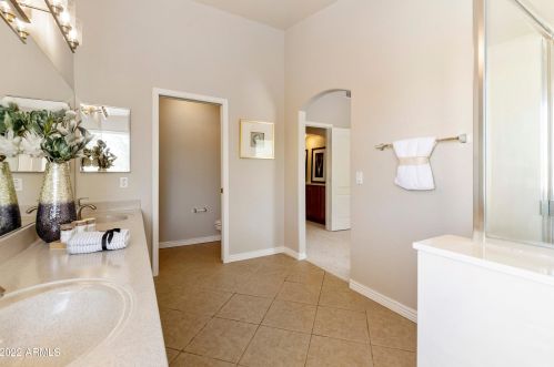 15210 42nd St, Phoenix AZ 85048-7001 exterior