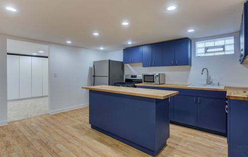 2959 Washtenaw Ave, Chicago IL 60645-3210 exterior