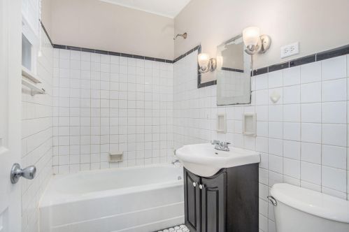 790 Grand Ave, Meskegon MI 49441-1809 exterior