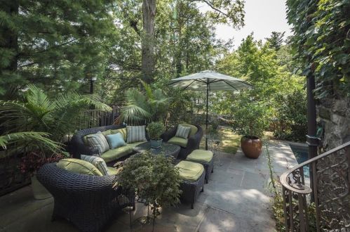 50 Sycamore Ave, Mount Vernon NY 10553-1241 exterior