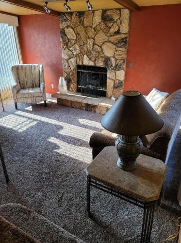 5829 Honey Crk Dr, Milwaukee WI 53221-4017 exterior