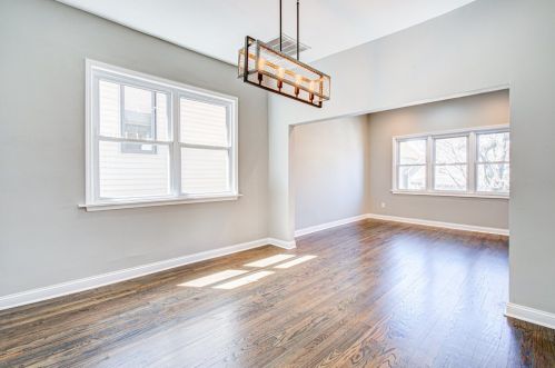 1713 Troy St, Chicago IL 60655-2027 exterior