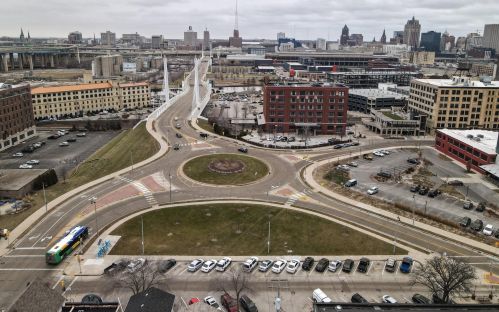 520 6th St, Milwaukee WI  53204-1521 exterior