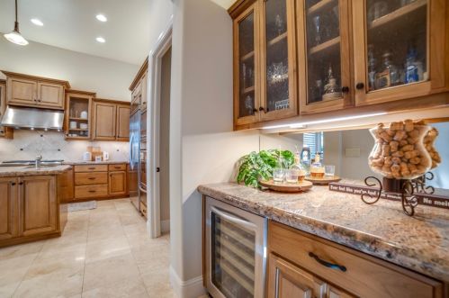 668 Glen-mady Way, Folsom CA 95630-6275 exterior