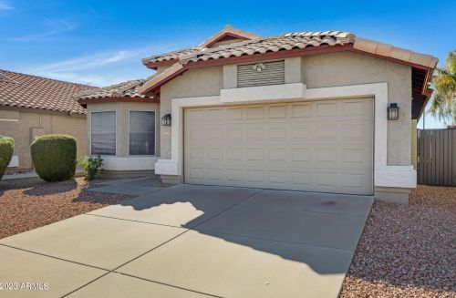 2223 Crest Ln, Phoenix AZ  85024-6500 exterior