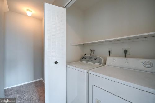 27 Providence Frg Rd, Limerick PA 19468-2905 exterior