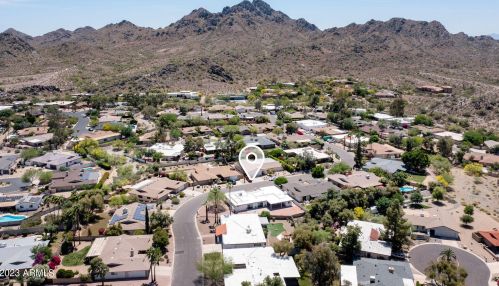 9052 29th St, Phoenix AZ  85028-5302 exterior