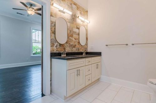 1766 Linwood Ave, Atlanta GA 30344-3159 exterior