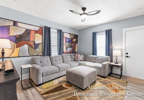 1221 Dickinson St, Grand Rapids MI 49507-2201 exterior