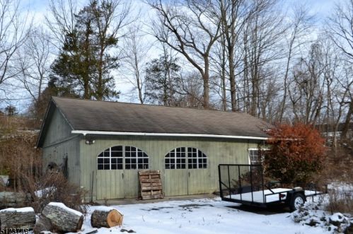 17 Tranquility Rd, Andover NJ 07821-4533 exterior