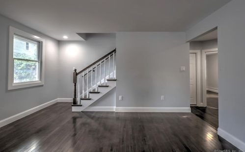 27 Myrtle St, Norwalk CT 06855-1314 exterior