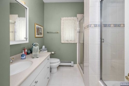 270 Baldwin Ave, Hasbrouck Heights NJ 07604-2301 exterior