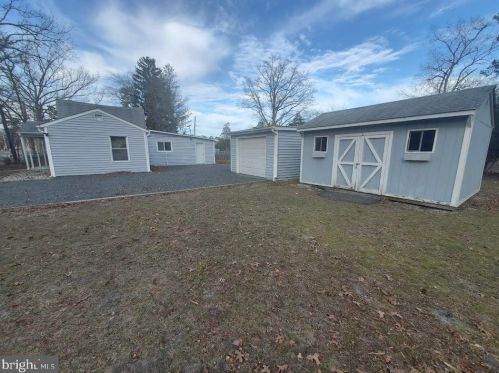 11 Palm Ave, Browns Mills, NJ 08015-4132