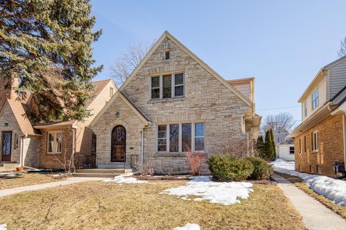 2630 67th St, Milwaukee, WI 53213-1445