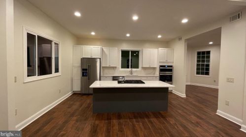 827 Philadelphia Ave, Silver Spring MD  20910-4935 exterior