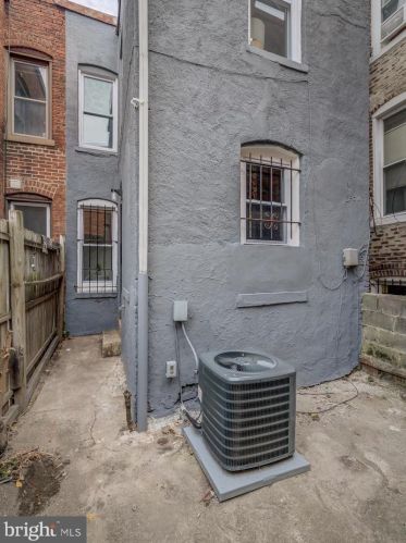 1212 Kirby St, Washington DC  20001-1202 exterior