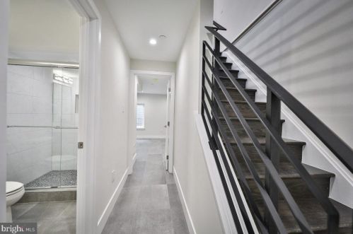 2404 Federal St, Philadelphia PA 19146-2432 exterior