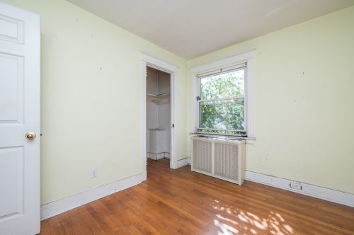 5735 Pocusset St, Pittsburgh PA 15217-2218 exterior