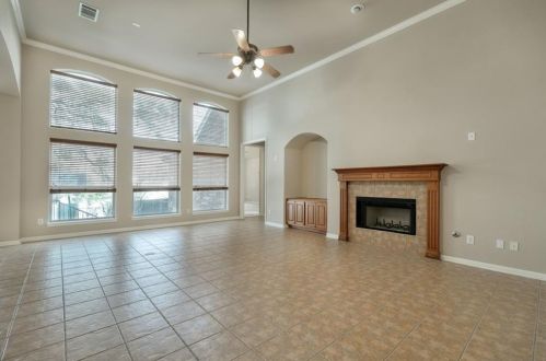 15800 Double Eagle Dr, Austin TX  78717-3812 exterior