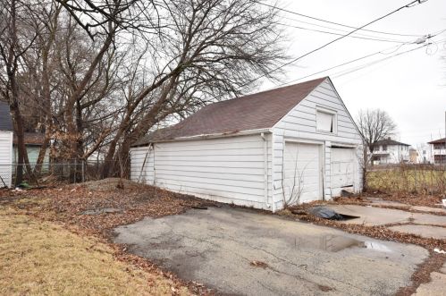 5000 48th St, Milwaukee WI  53218-4442 exterior