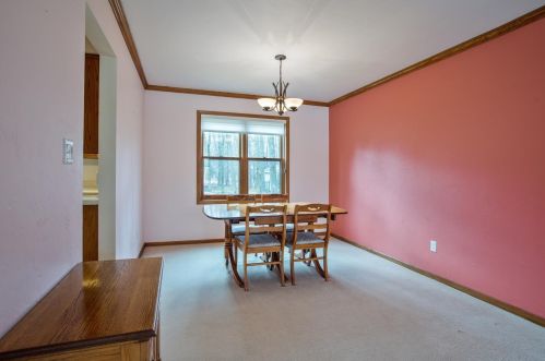 3303 Stokes Ln, Manitowoc WI 54220-2327 exterior