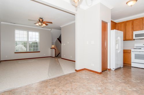 1754 Fieldstone Dr, Joliet IL 60404-7402 exterior