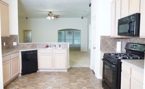 17315 Quiet Grv Ln, Humble TX 77346-4493 exterior