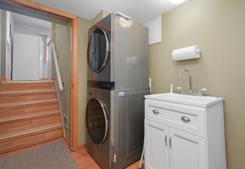 12206 Avers Ave, Chicago IL 60805-1415 exterior