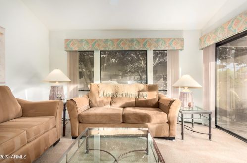 9418 51st St, Phoenix AZ 85044-2313 exterior